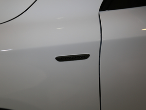 2018GLA 200 Oذ (x)(ji)^