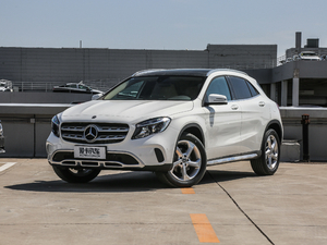 2018GLA 200  ǰ45