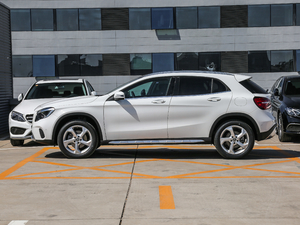 2018GLA 200  ࣨ