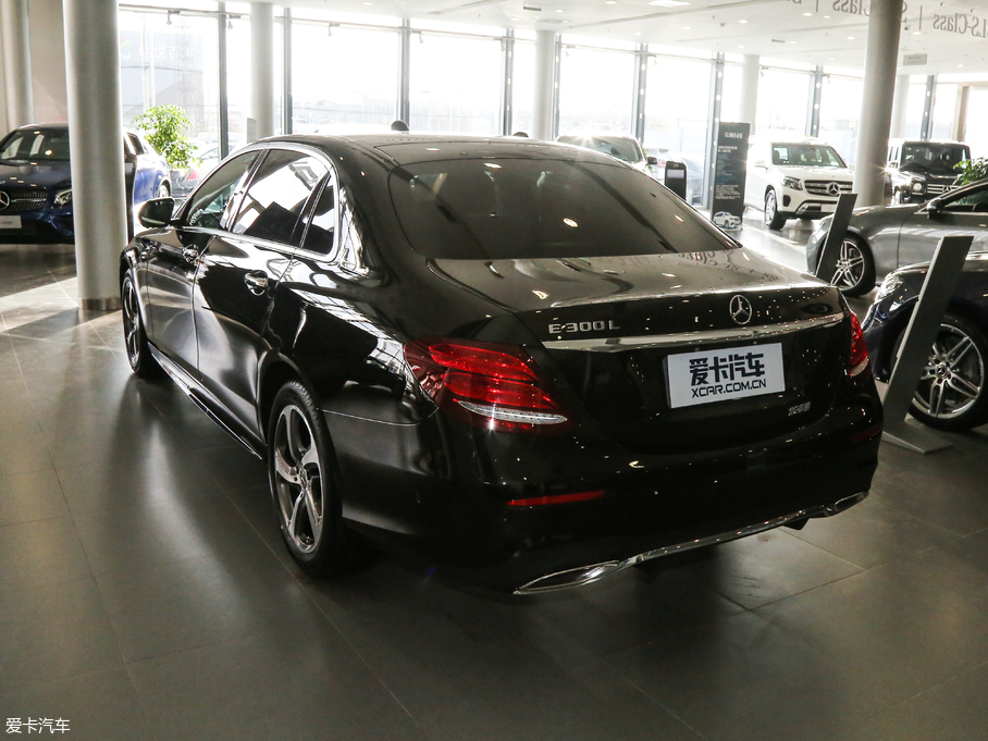 2018YE E 300L \ӺA