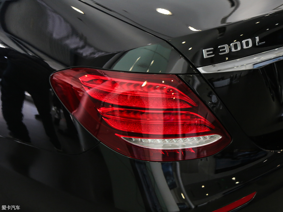 2018��YE��(j��) E 300L �\(y��n)��(d��ng)���A��