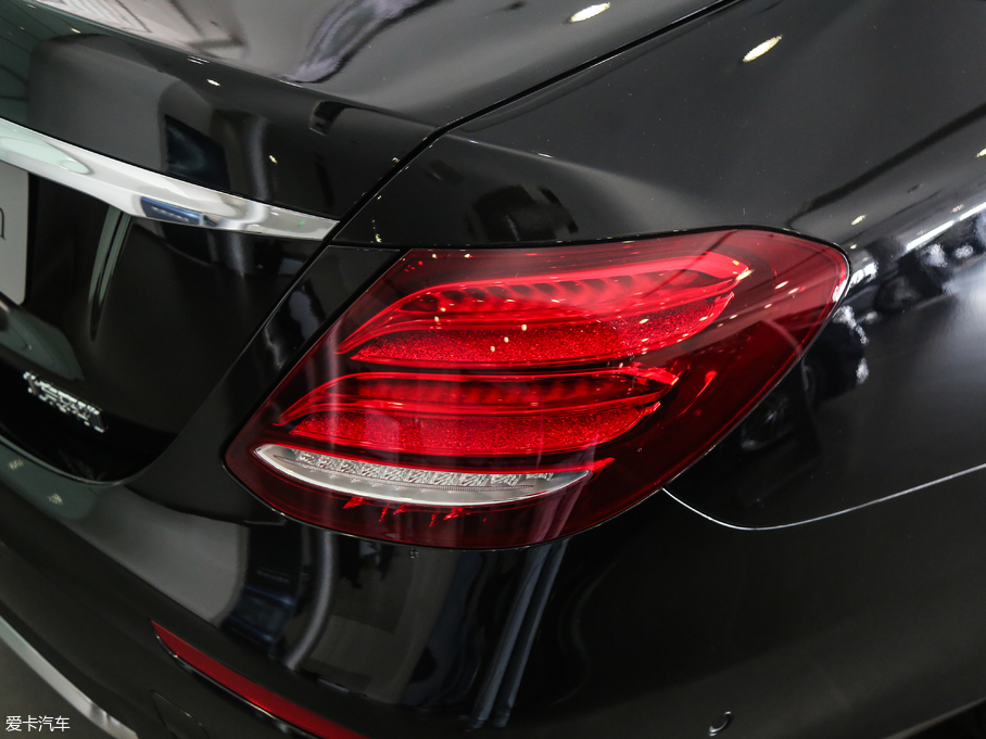 2018YE E 300L \ӺA