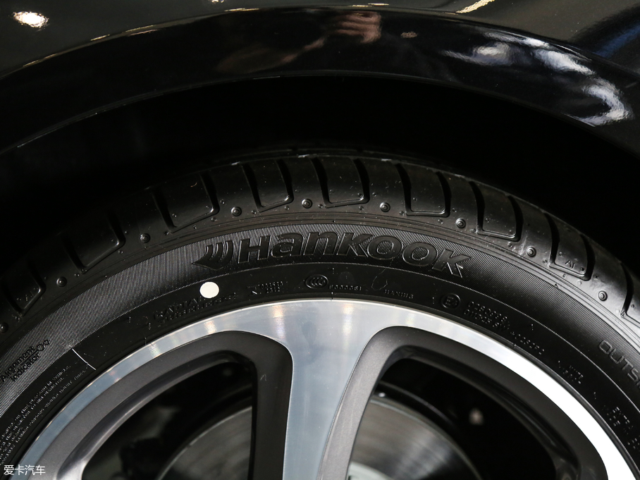 2018YE E 300L \ӺA