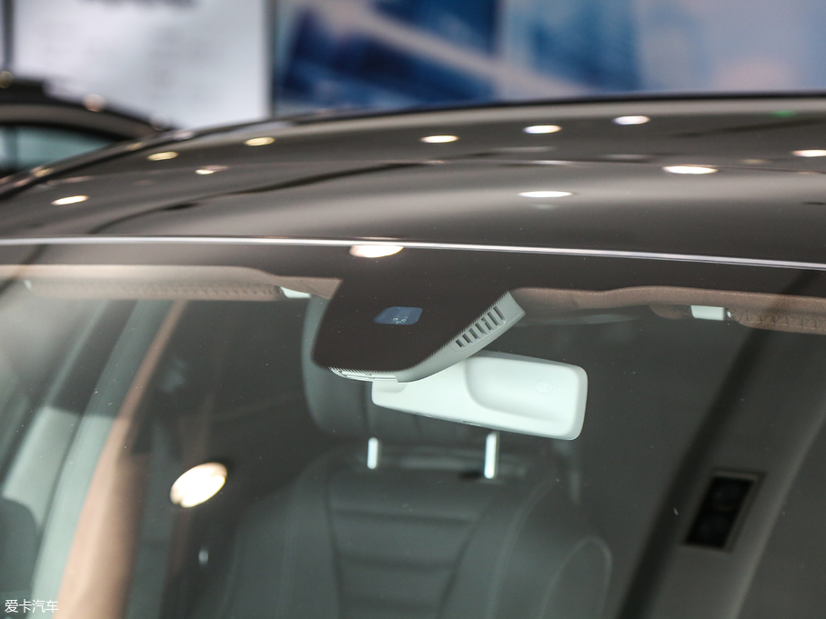 2018YE(j) E 300L \(yn)(dng)A