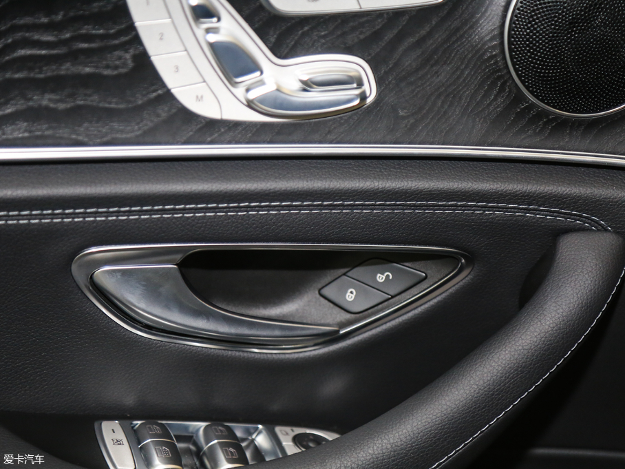 2018YE E 300L \ӺA