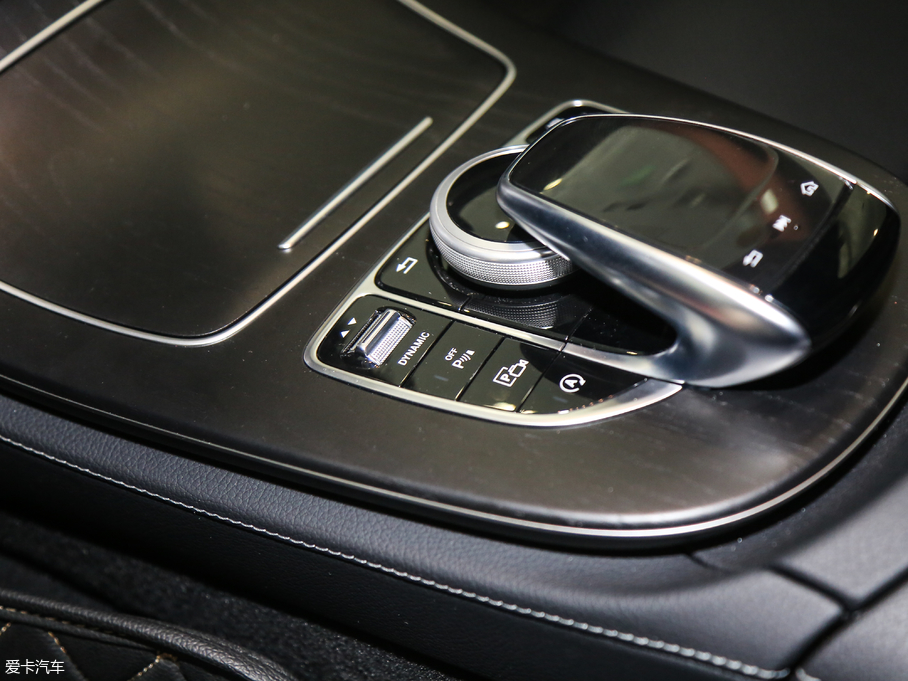 2018YE E 300L \ӺA