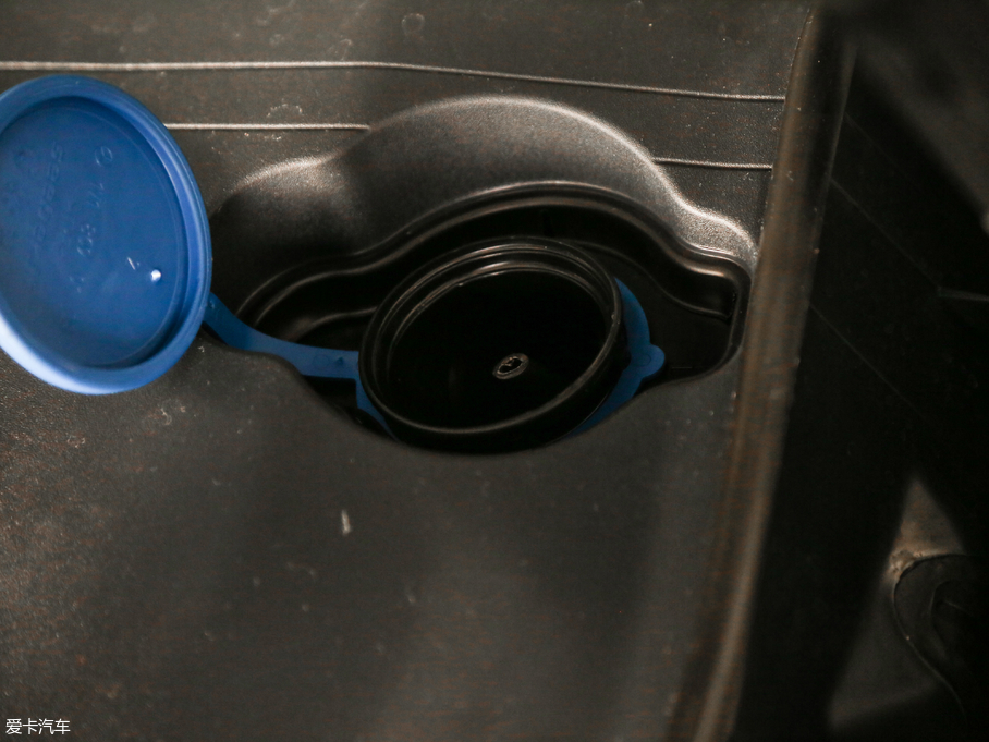 2018YE E 300L \ӺA