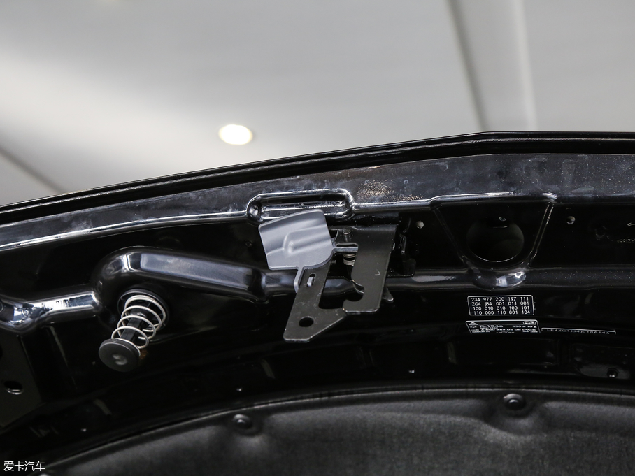 2018YE(j) E 300L \(yn)(dng)A