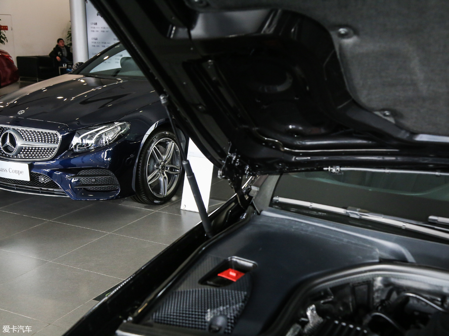 2018YE E 300L \ӺA