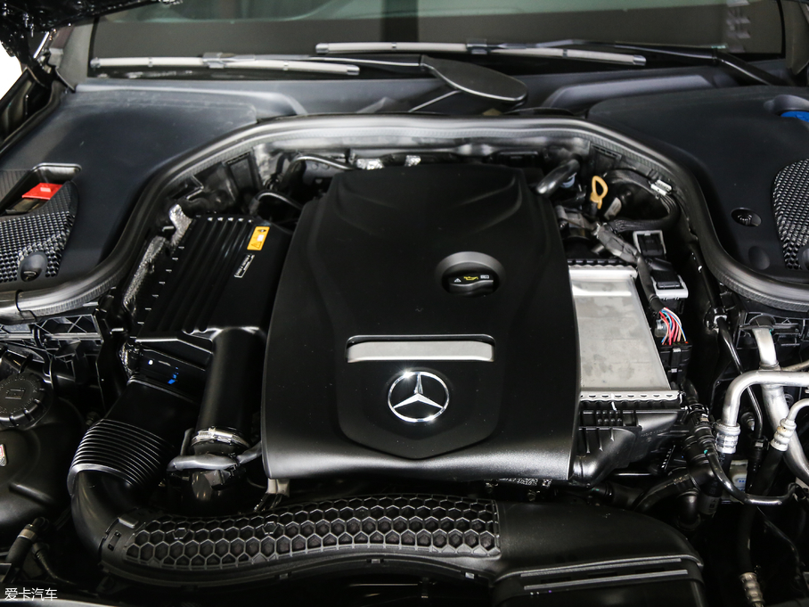 2018YE E 300L \ӺA