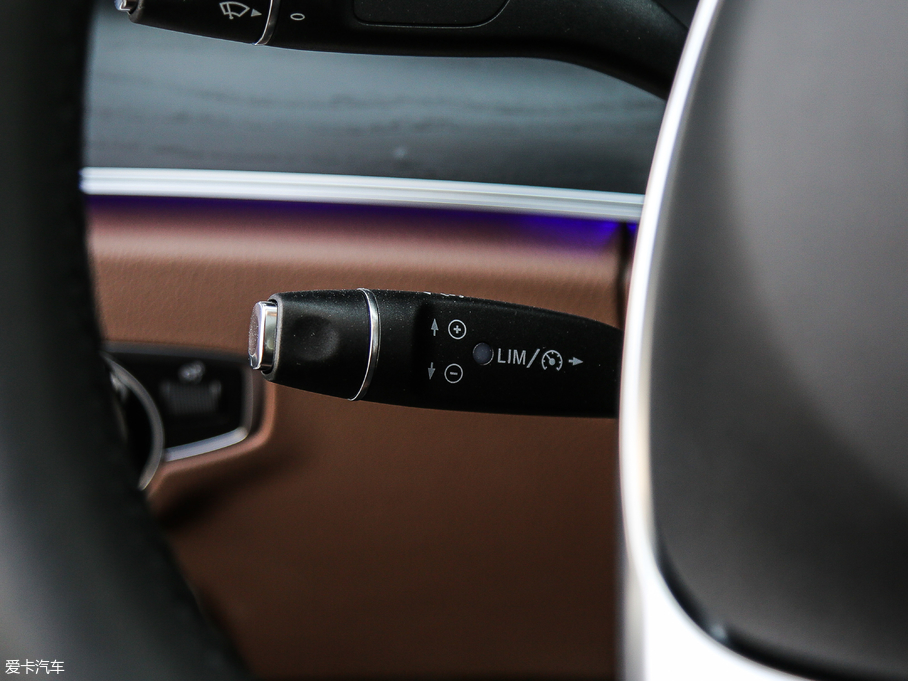 2018YE E 200L 4MATIC \