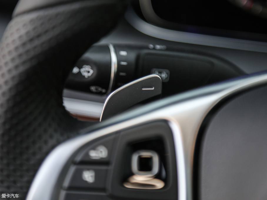 2018YE E 200L 4MATIC \