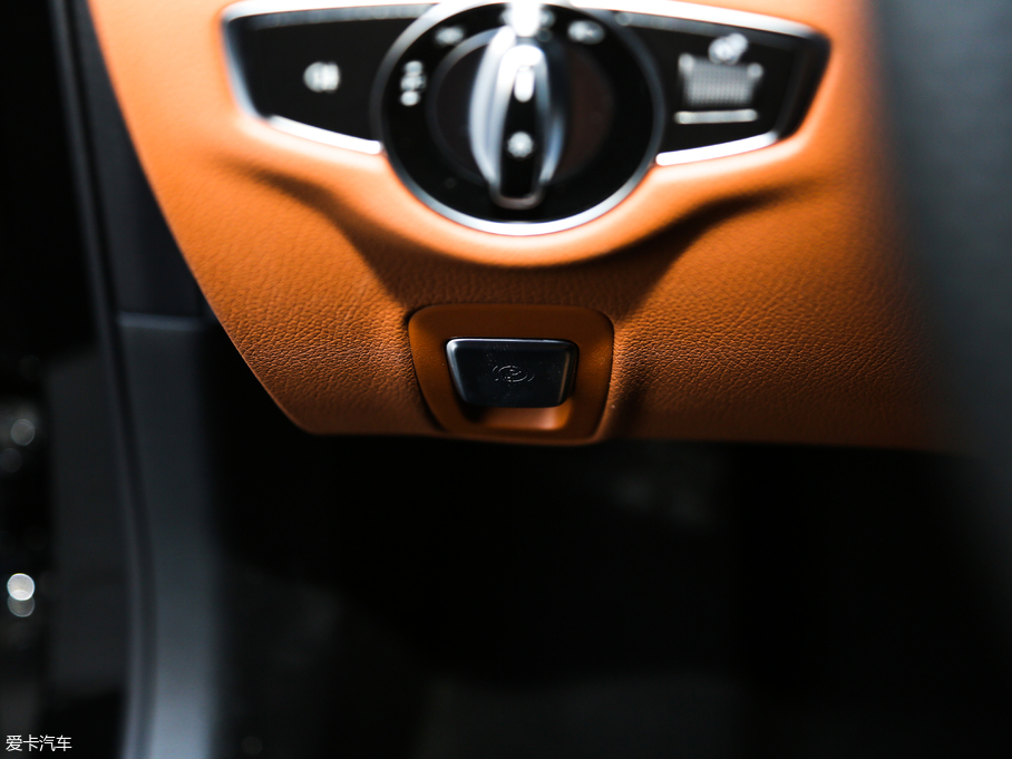 2018YE(j) E 200 \(yn)(dng)