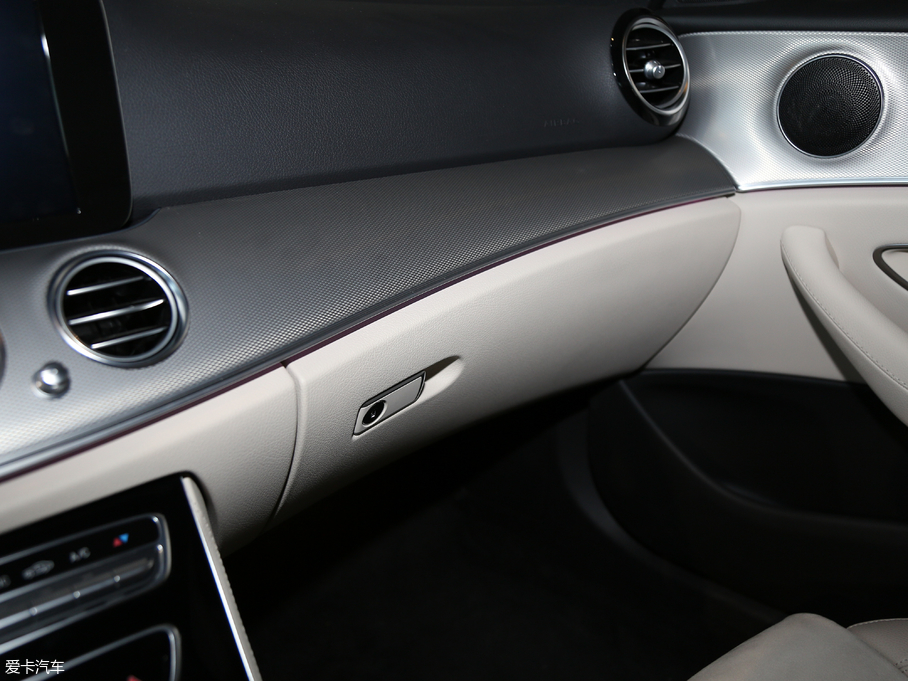 2018YE E 200 4MATIC \