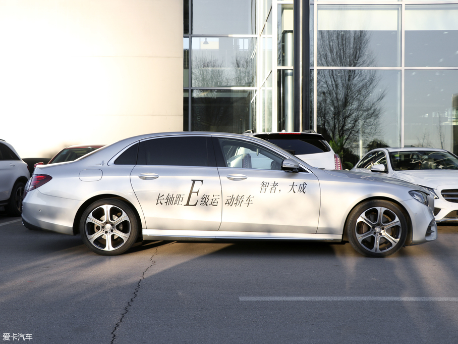 2018YE E 300L \ӺA