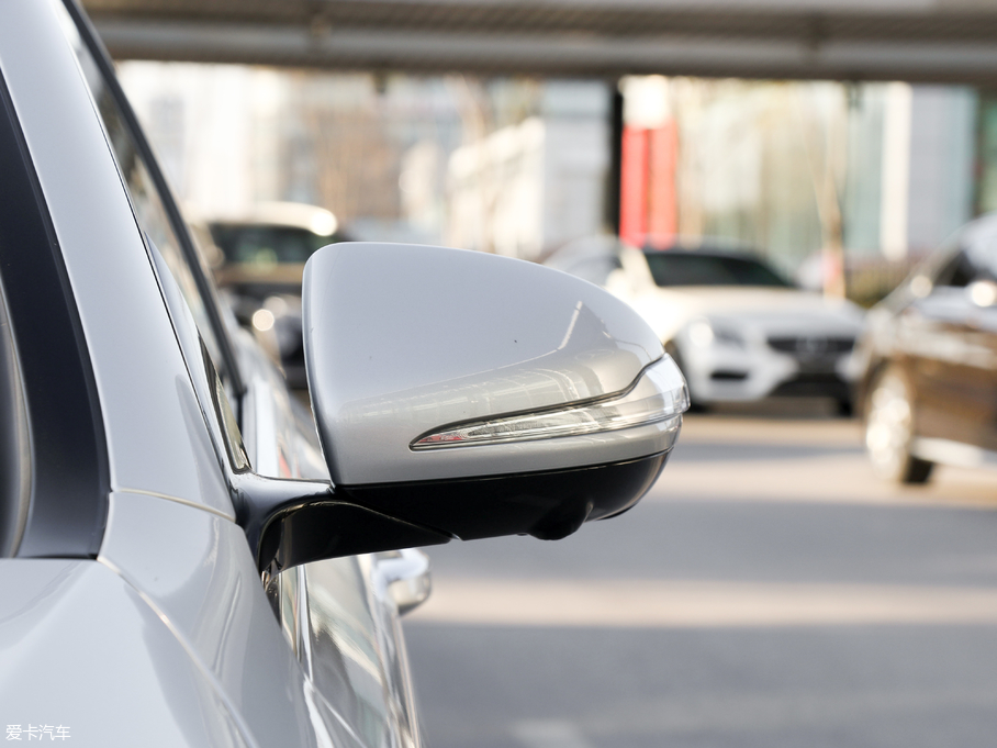 2018YE E 300L \ӺA