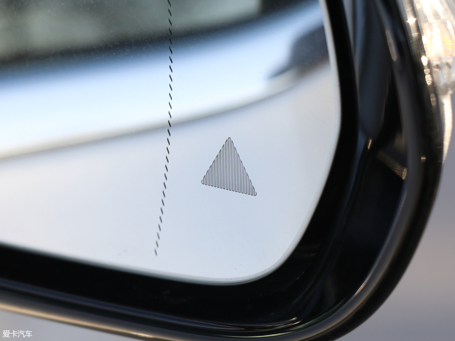 2018YE E 300L \ӺA