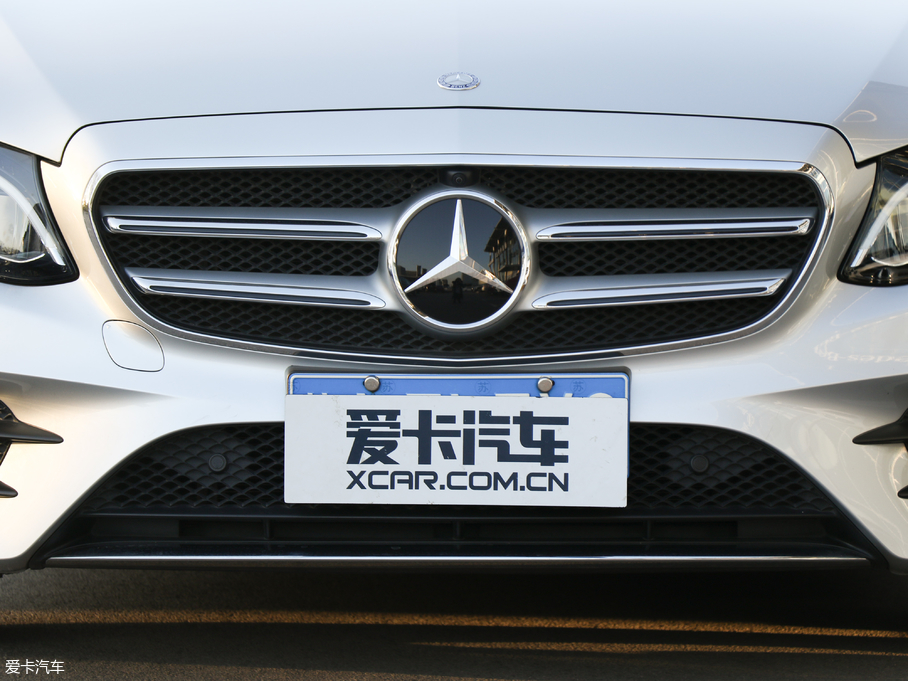 2018YE E 300L \ӺA