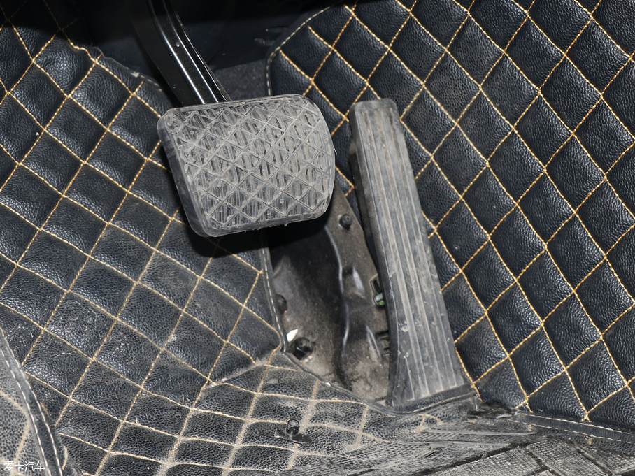 2018YE E 300L \ӺA