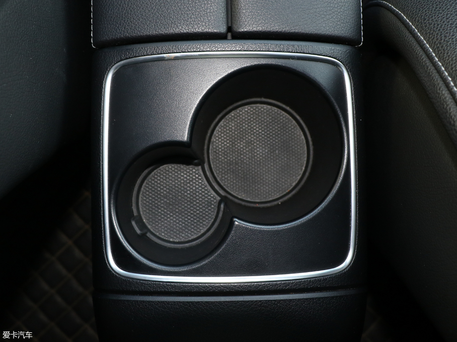 2018YE E 300L \ӺA