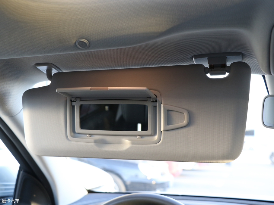 2018YE E 300L \ӺA