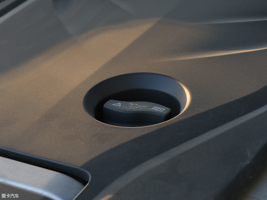 2018YE E 300L \ӺA