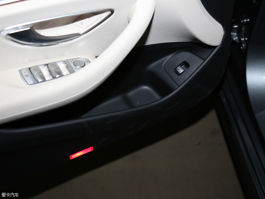 2018YE(j) E 300 \(yn)(dng)