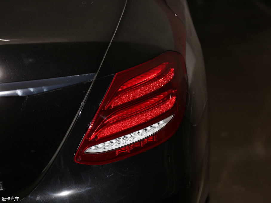 2018YE E 300L \ӕr