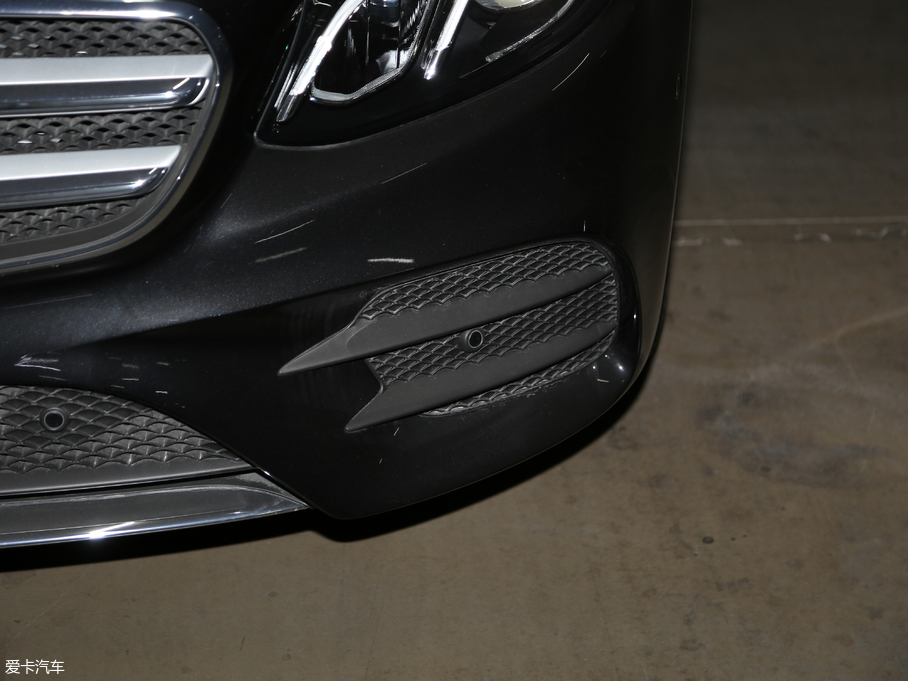 2018��YE�� E 300L �\�ӕr����