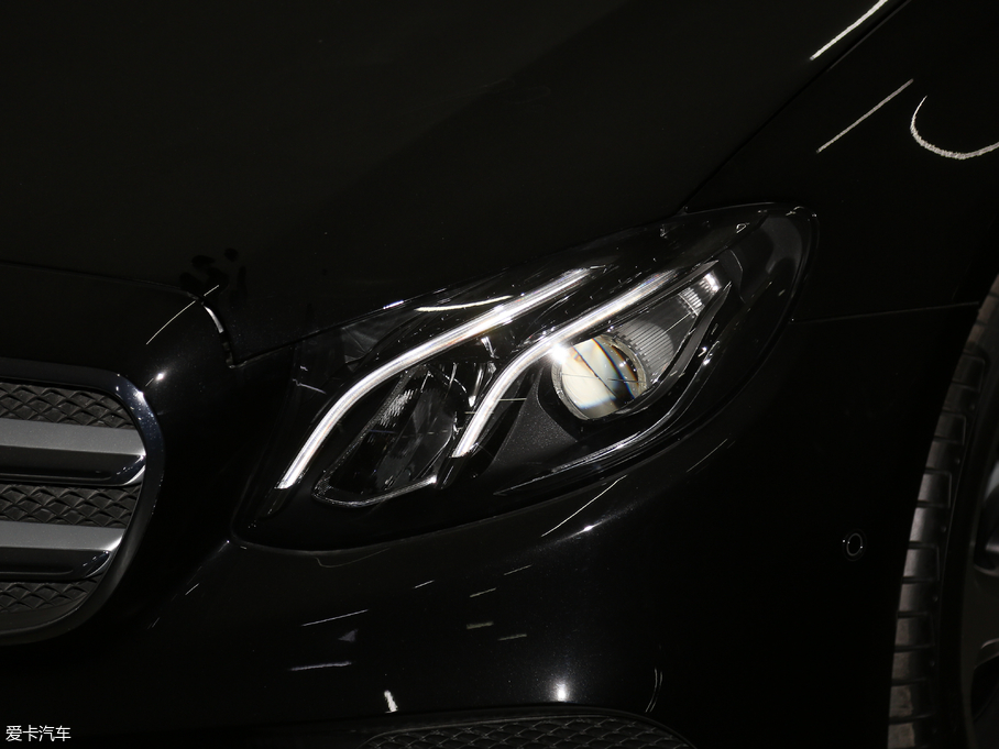 2018YE(j) E 300L \(yn)(dng)r(sh)