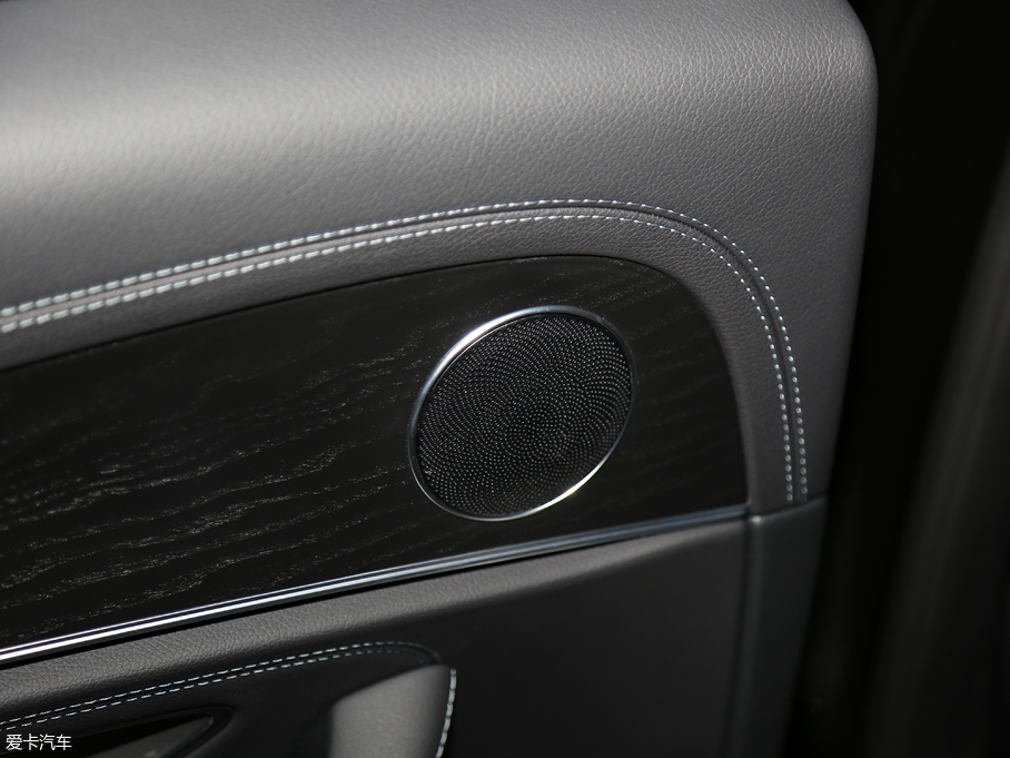 2018��YE�� E 300L �\(y��n)�ӕr����