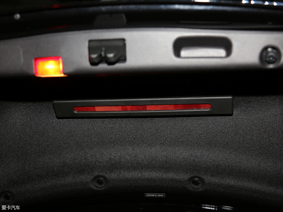 2018YE E 300L \ӕr