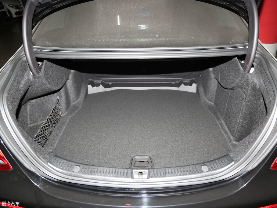 2018YE E 300L \ӕr