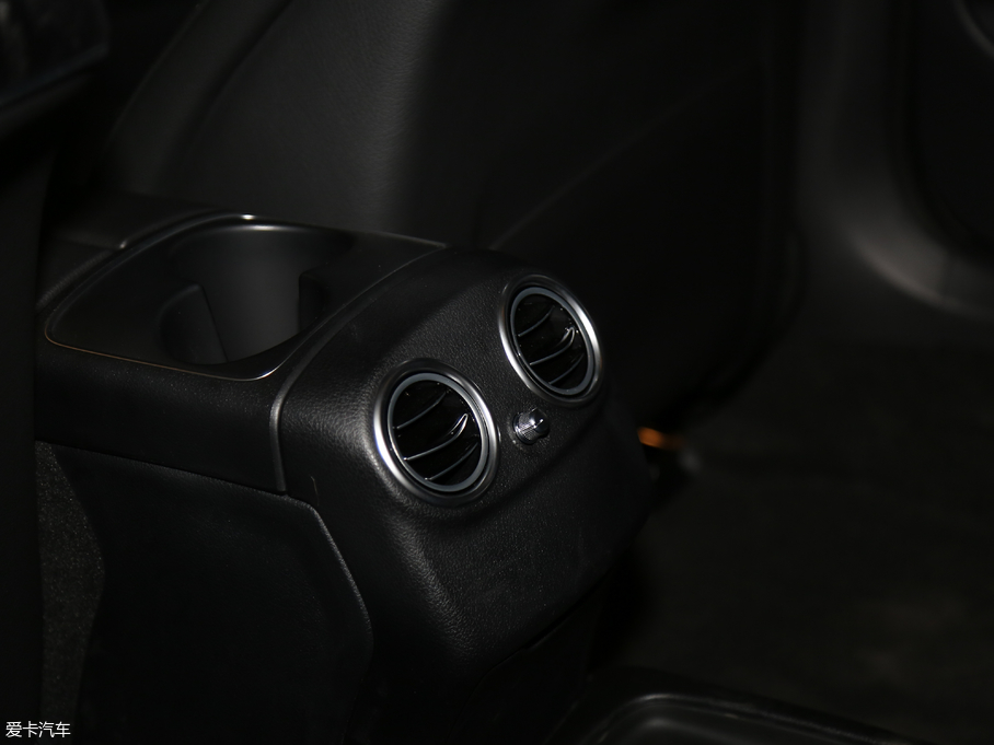 2018YE E 300L \ӕr