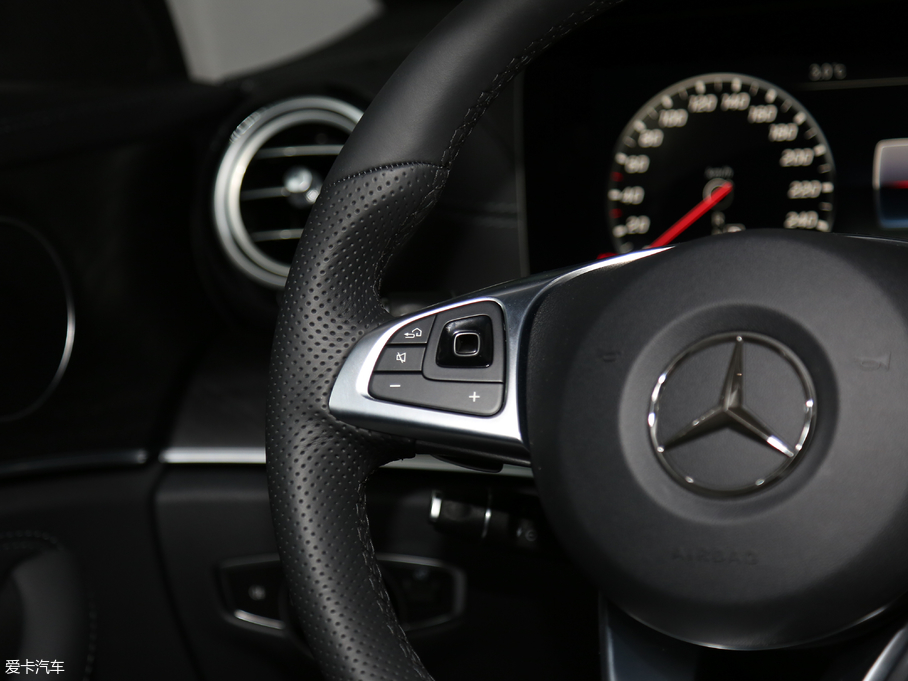 2018YE E 300L \ӕr