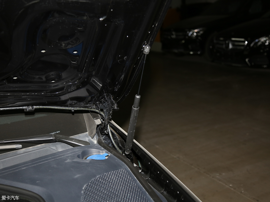 2018YE E 300L \ӕr