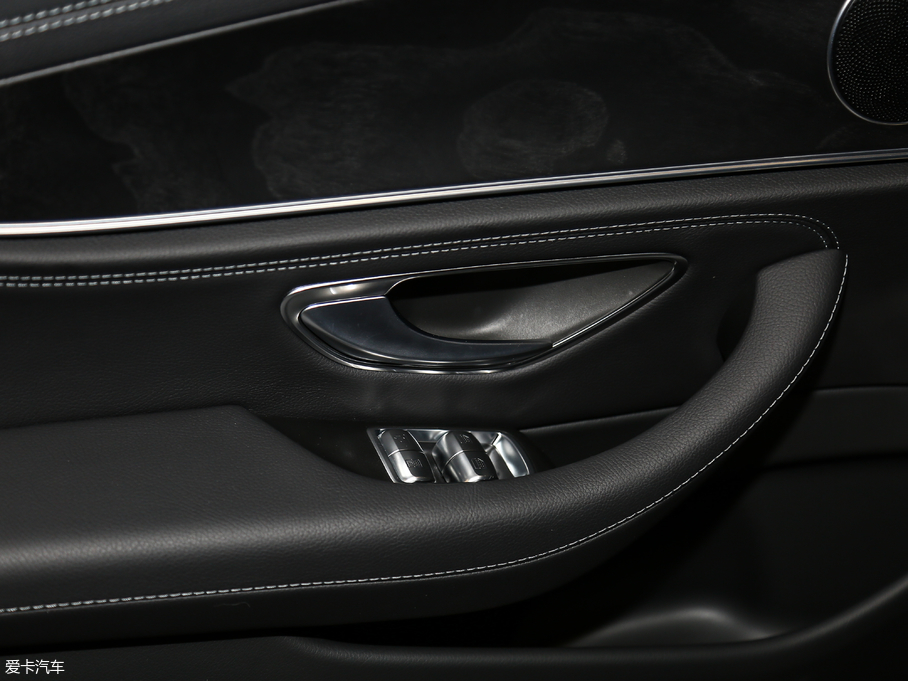 2018YE E 320L 4MATIC \(yn)