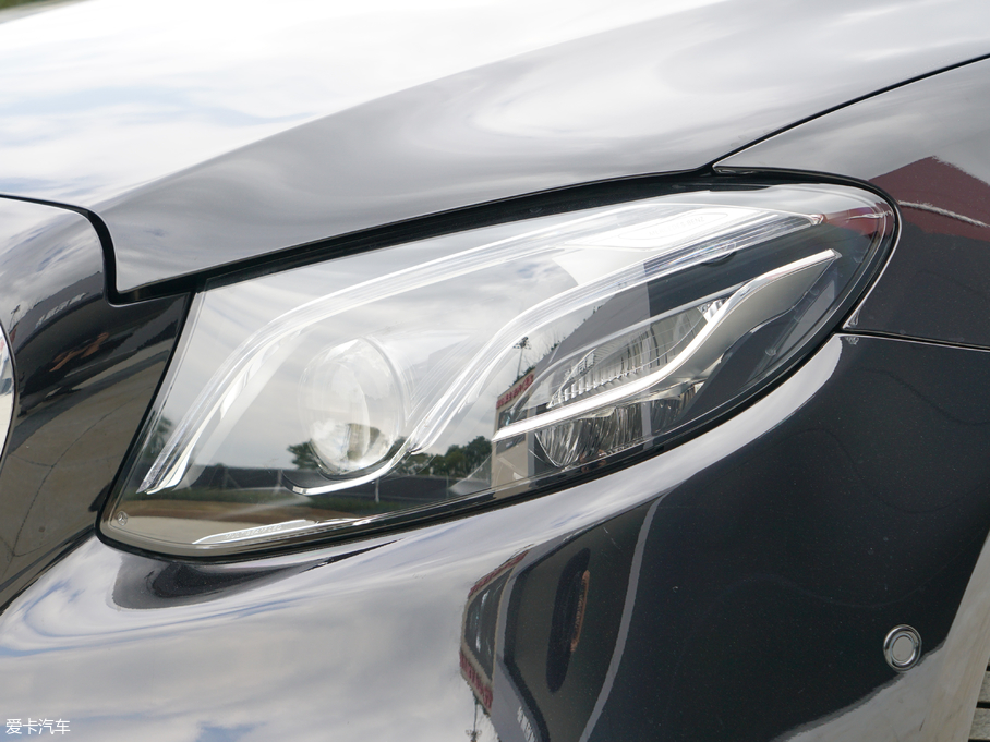 2018��YE�� E 200L 4MATIC �\����