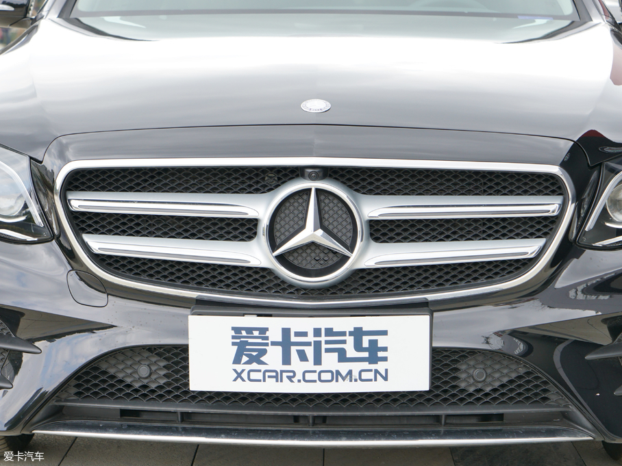 2018��YE�� E 200L 4MATIC �\����