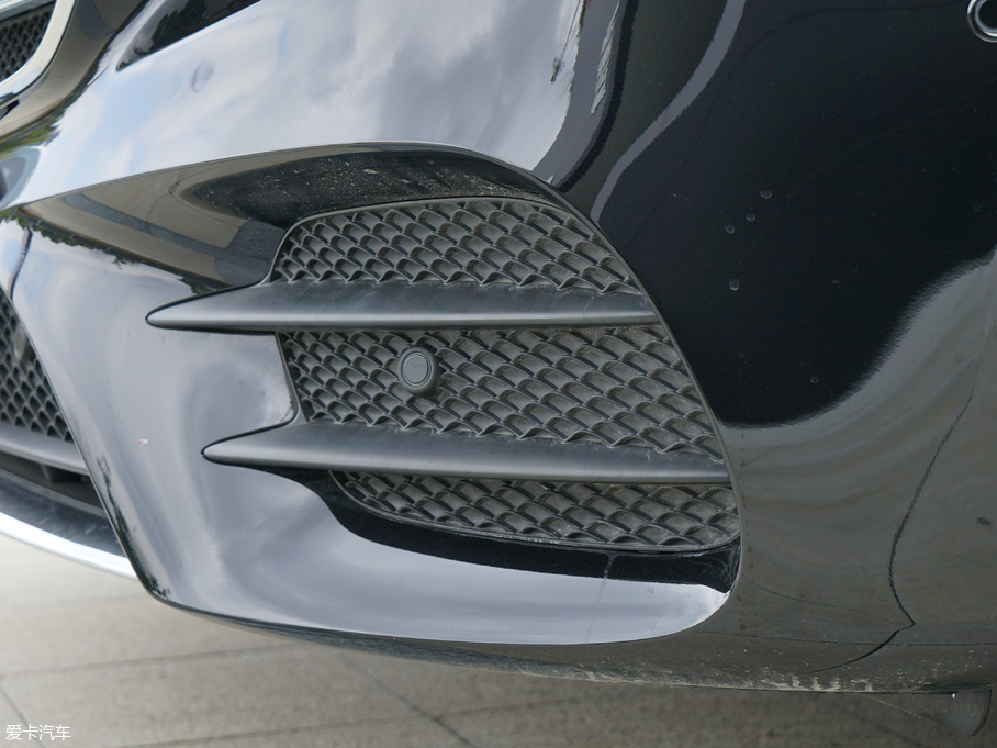 2018��YE�� E 200L 4MATIC �\����