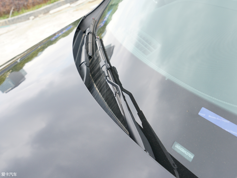 2018��YE�� E 200L 4MATIC �\����