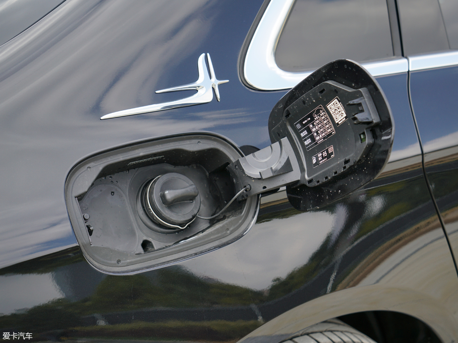 2018��YE�� E 200L 4MATIC �\����