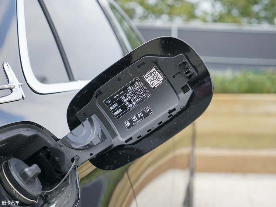 2018��YE�� E 200L 4MATIC �\����