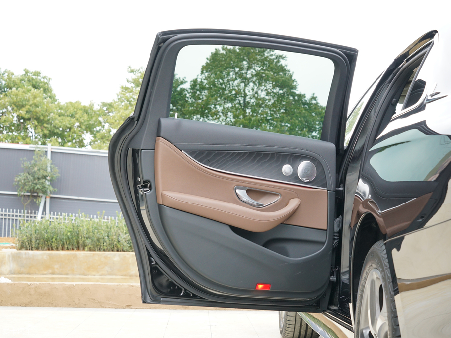 2018��YE��(j��) E 200L 4MATIC �\(y��n)��(d��ng)��