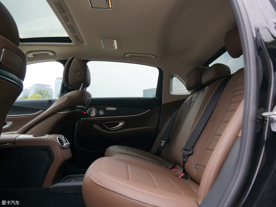 2018YE E 200L 4MATIC \