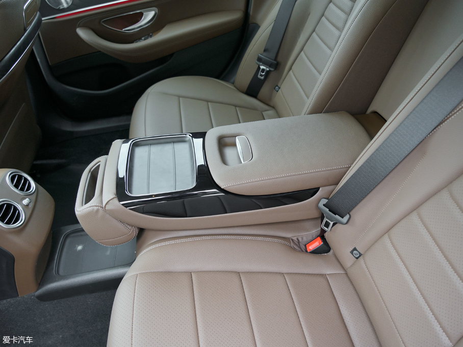 2018��YE��(j��) E 200L 4MATIC �\(y��n)��(d��ng)��