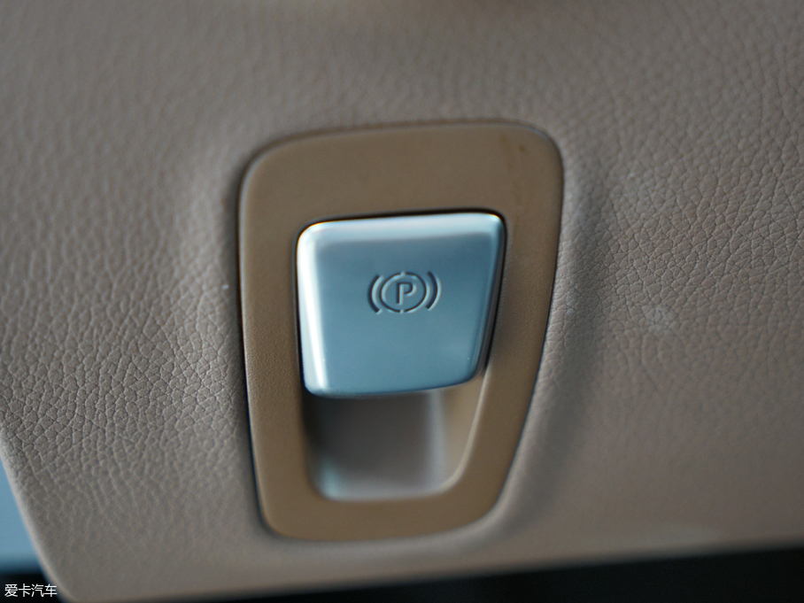 2018��YE�� E 200L 4MATIC �\����