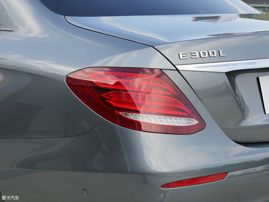 2018YE(j) E 300L r(sh)