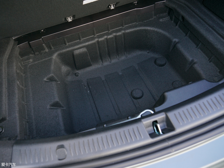 2018YE(j) E 300L r(sh)