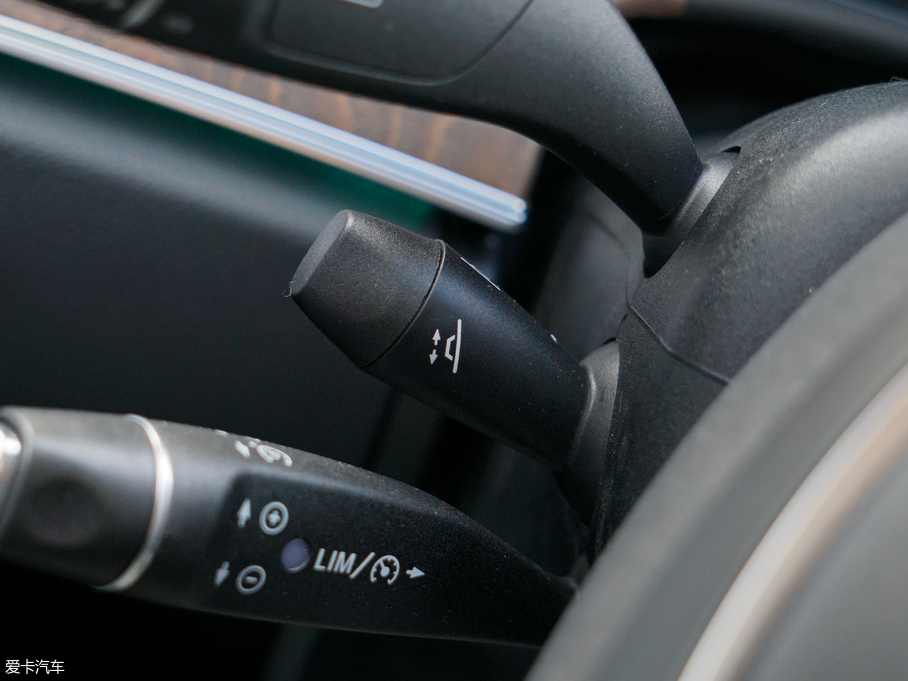 2018YE E 300L r(sh)